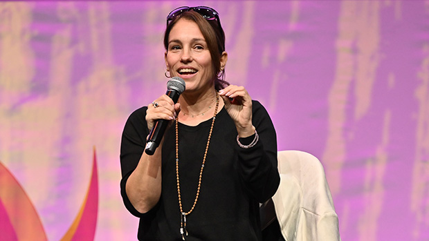 amy jo johnson