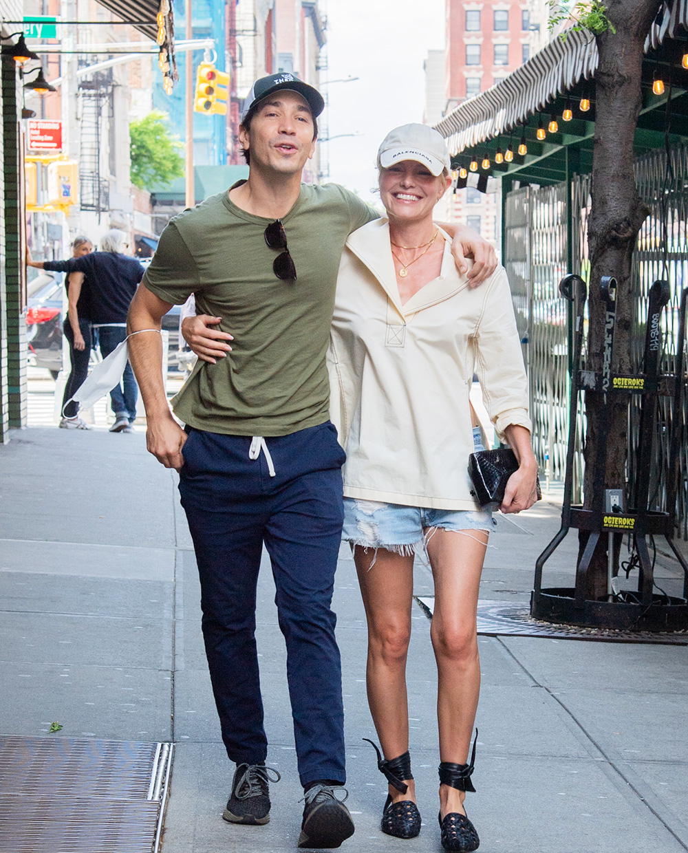 Kate Bosworth And Justin Long Holding Each Other On A Romantic Stroll Through Soho NYC