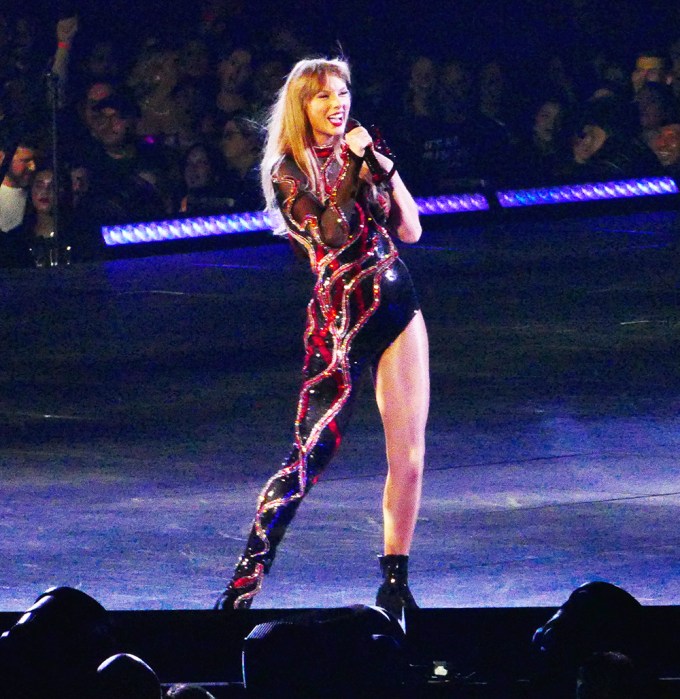 Taylor Swift ‘s one-legged jumpsuit