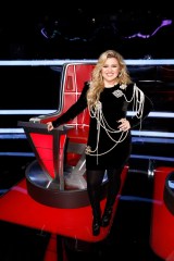 THE VOICE -- “Finale, Part 2”  Episode 2316B -- Pictured: Kelly Clarkson -- (Photo by: Trae Patton/NBC)