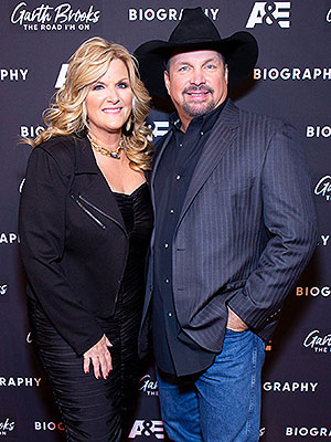garth brooks wife