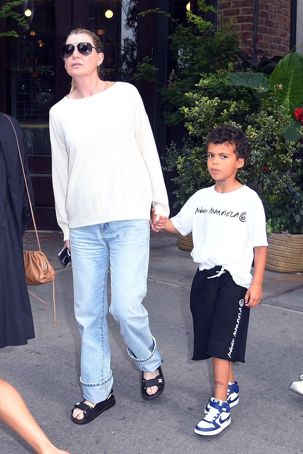 New York, NY  - Actress Ellen Pompeo spends her afternoon with her son Eli Christopher in Tribeca, New York.

Pictured: Ellen Pompeo

BACKGRID USA 28 JUNE 2023 

BYLINE MUST READ: JosiahW / BACKGRID

USA: +1 310 798 9111 / usasales@backgrid.com

UK: +44 208 344 2007 / uksales@backgrid.com

*UK Clients - Pictures Containing Children
Please Pixelate Face Prior To Publication*