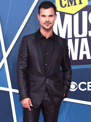 taylor lautner bicep