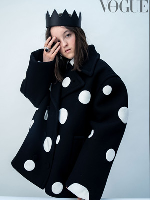 bella ramsey british vogue