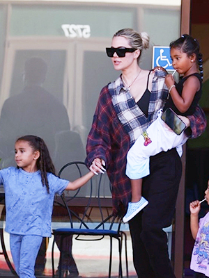 khloe kardashian sleepover crew with true and dream