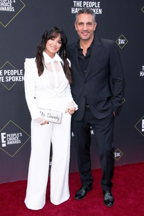 Kyle Richards and Mauricio Umansky
45th Annual People's Choice Awards, Arrivals, Barker Hanger, Los Angeles, USA - 10 Nov 2019