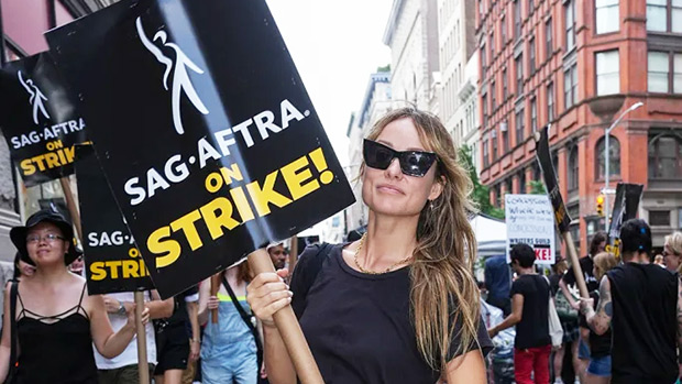 olivia-wilde-sag-aftra-protests-ss