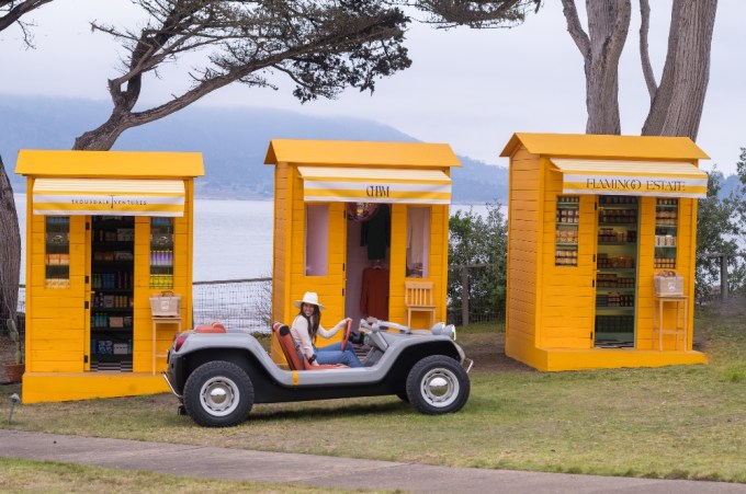 Meyers Manx revolutionary Resorter Neighborhood Electric Vehicle introduced in Pebble Beach