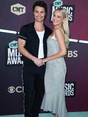 Kelsea Ballerini, Chase Stokes