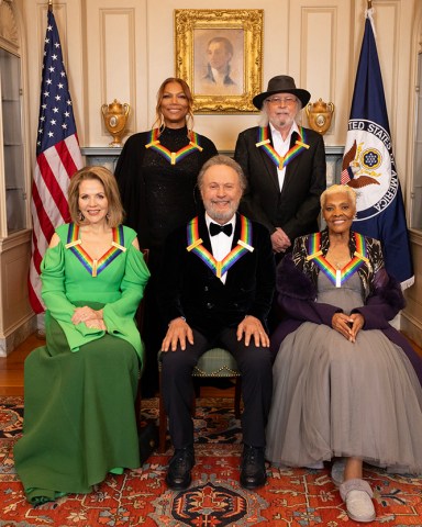 Pictured (L-R top row): Queen Latifah and Barry Gibb.  Pictured (L-R bottom row) Renée Fleming, Billy Crystal, and Dionne Warwick were recognized for their achievements in the performing arts during THE 46TH ANNUAL KENNEDY CENTER HONORS, which will air Wednesday, Dec. 27 (9:00-11:00 PM, ET/PT) on the CBS Television Network and stream on Paramount+ (live and on demand for Paramount+ with SHOWTIME subscribers, or on demand for Paramount+ Essential subscribers the day after the special airs).  Photo: Mary Kouw/CBS ©2023 CBS Broadcasting, Inc. All Rights Reserved.