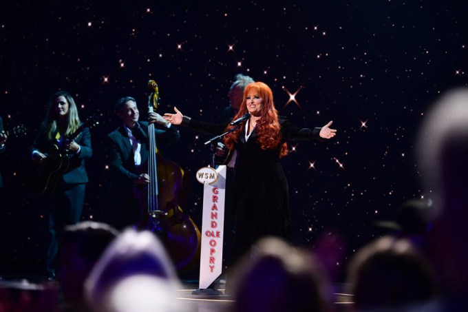 Wynonna Judd Hosts ‘Christmas at the Opry’