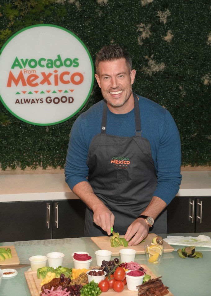 Jesse Palmer Teams Up With Avocados From Mexico For Hosting Tips For A Better Bowl