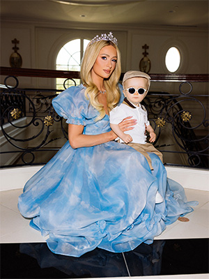 Paris Hilton, Phoenix