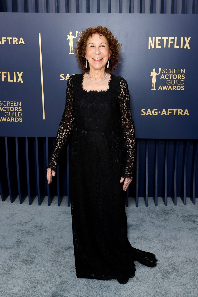 Rhea Perlman