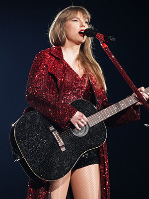Taylor Swift performing in Tokyo
