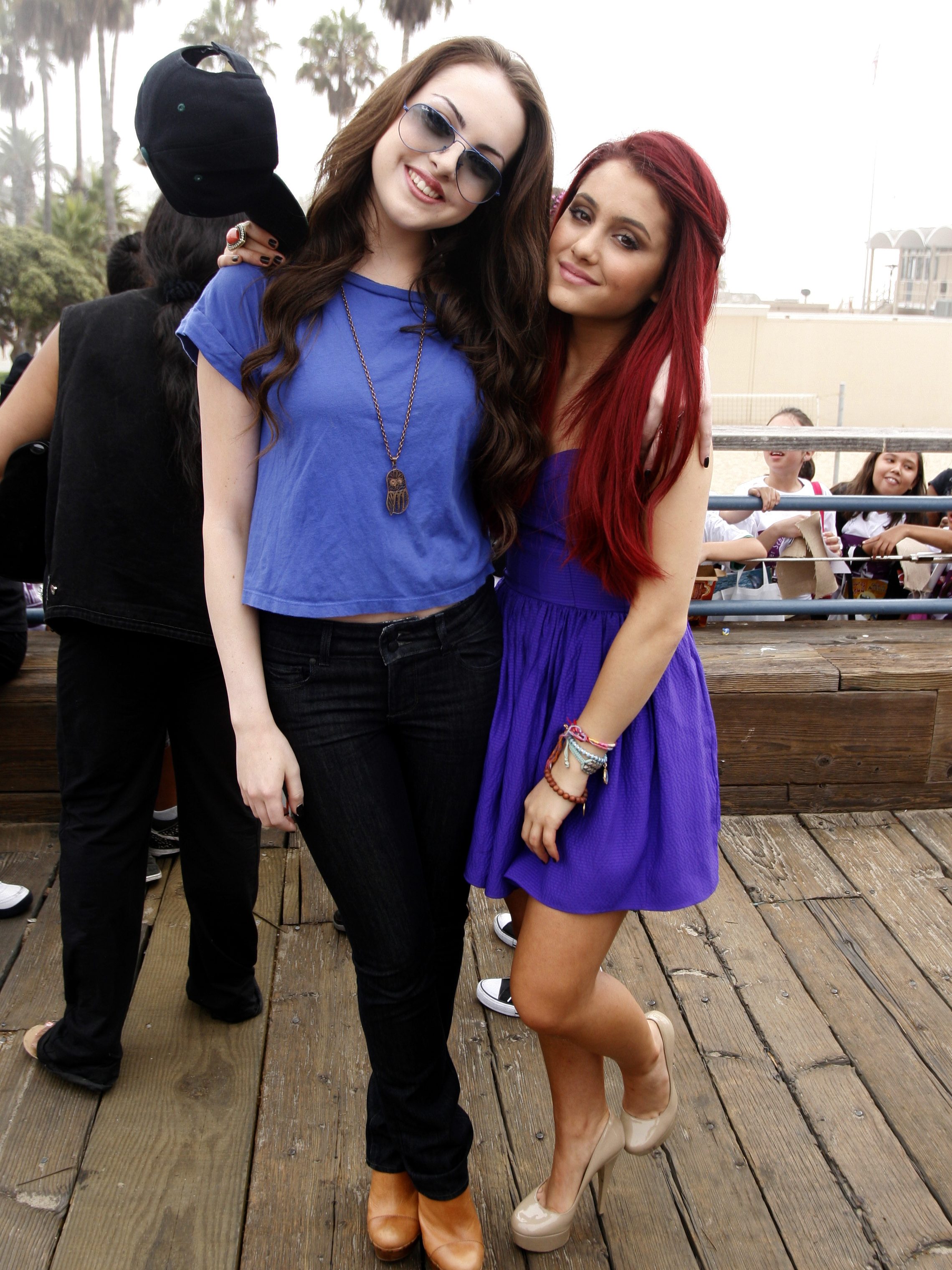 SANTA MONICA, CA - SEPTEMBER 19: Elizabeth Gillies and Ariana Grande poses at the Roots & Shoots International Day of Peace at the Santa Monica Pier on September 19, 2010 in Santa Monica, California.  (Photo by Matthew Simmons/WireImage)