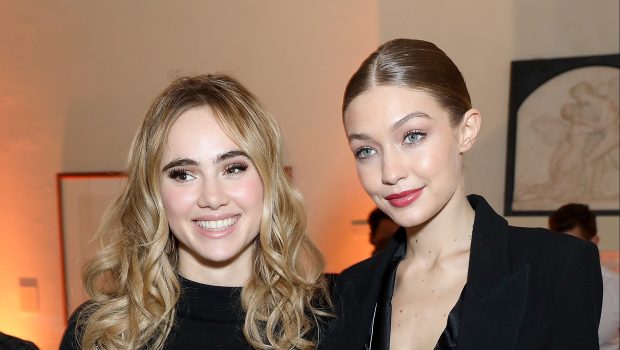 LONDON, ENGLAND - NOVEMBER 14:  Suki Waterhouse and Gigi Hadid attend a private dinner hosted by Stuart Weitzman and Gigi Hadid, to celebrate the opening of the Stuart Weitzman London Flagship Store, at the Royal Academy of Arts on November 14, 2016 in London, England.  (Photo by Darren Gerrish/Darren Gerrish/WireImage)