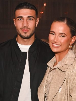 LONDON, ENGLAND - FEBRUARY 16: Tommy Fury and Molly-Mae Hague attend the PrettyLittleThing X Molly-Mae show at The Londoner Hotel on February 16, 2022 in London, England. (Photo by David M. Benett/Dave Benett/Getty Images for PrettyLittleThing)