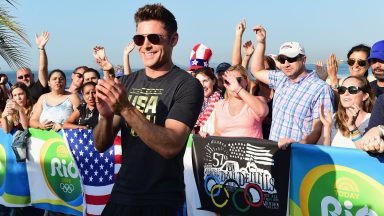 RIO DE JANEIRO, BRAZIL - AUGUST 17:  (BROADCAST - OUT)  Zac Efron makes an appearance on the Today show set on Copacabana Beach on August 17, 2016 in Rio de Janeiro, Brazil.  (Photo by Harry How/Getty Images)