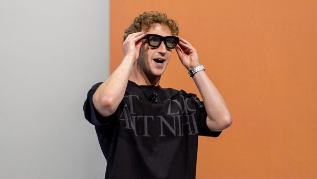 25 September 2024, USA, Menlo Park: At the Meta Connect developer conference, Mark Zuckerberg, head of the Facebook group Meta, shows the prototype of computer glasses that can display digital objects in transparent lenses. Photo: Andrej Sokolow/dpa (Photo by Andrej Sokolow/picture alliance via Getty Images)