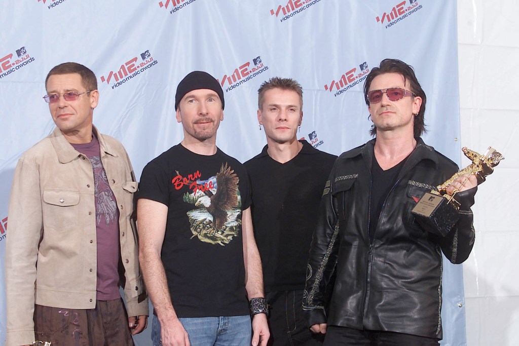 U2 at the 2001 MTV Video Music Awards, held at the Metropolitan Opera House at Lincoln Center in New York City, 9/6/01. Photo by Evan Agostini/ImageDirect.