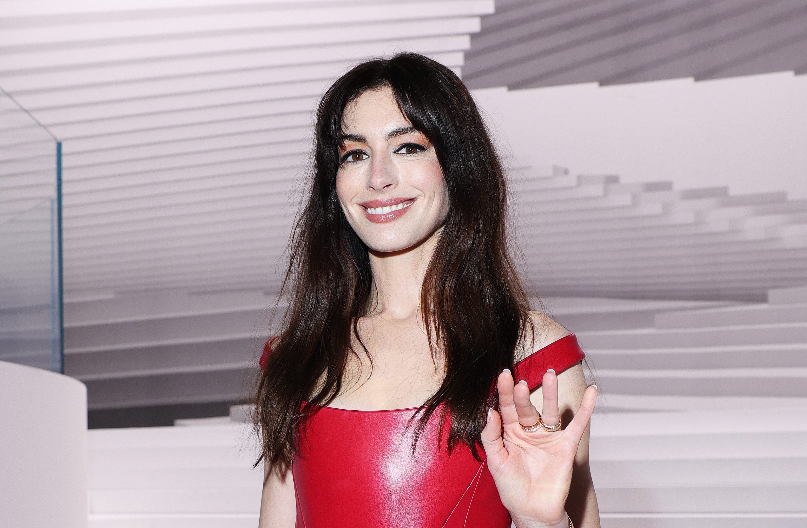 Famous Birthdays Today — November 12: Celebrity Anne Hathaway