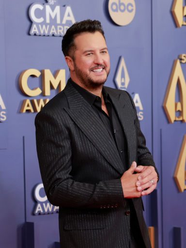 NASHVILLE, TENNESSEE - NOVEMBER 20: EDITORIAL USE ONLY Luke Bryan attends The 58th Annual CMA Awards at Music City Center on November 20, 2024 in Nashville, Tennessee. (Photo by Jason Kempin/Getty Images)
